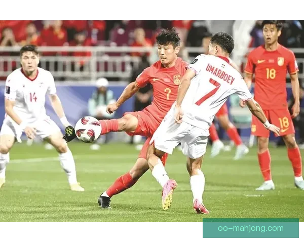 国足亚洲杯零进球惨遭淘汰 赛场表现引发球迷热议与反思 国足亚洲杯零进球惨遭淘汰 赛场表现引发球迷热议与反思